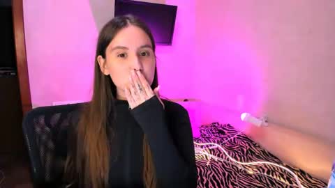Snapshot of chelsyluxex chatting on 07-13-26, 10:18 Chelsy Luxe online show from 07-13-26, 10:18