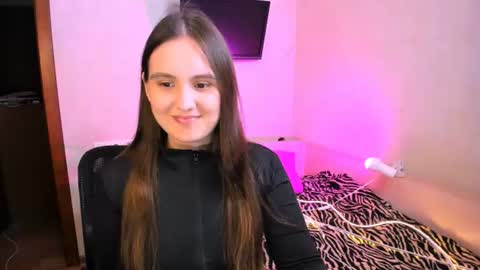 Snapshot of chelsyluxex chatting on 07-15-26, 10:20 Chelsy Luxe online show from 07-15-26, 10:20