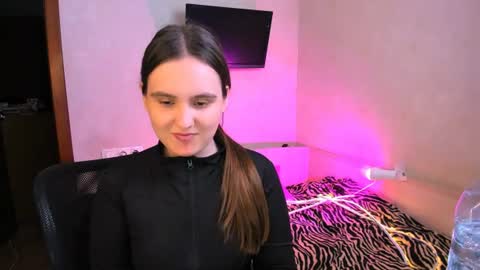 Snapshot of chelsyluxex chatting on 07-27-26, 10:22 Chelsy Luxe online show from 07-27-26, 10:22