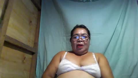 Snapshot of chenita_kits chatting on 07-08-26, 03:27 chenita_kits online show from 07-08-26, 03:27