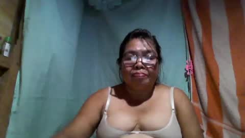 Snapshot of chenita_kits chatting on 07-11-26, 08:11 chenita_kits online show from 07-11-26, 08:11