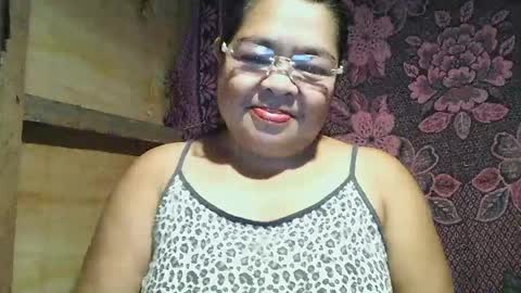 Snapshot of chenita_kits chatting on 07-27-26, 04:41 chenita_kits online show from 07-27-26, 04:41