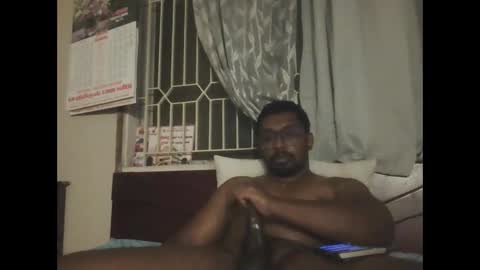 Snapshot of chennaibull1011 chatting on 06-10-26, 06:51 chennaibull1011 online show from 06-10-26, 06:51