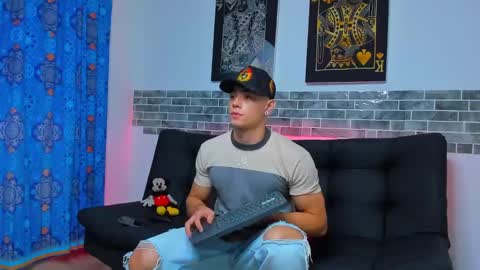 Snapshot of chepe_fit chatting on 01-29-25, 02:40 chepe vause online show from 01-29-25, 02:40