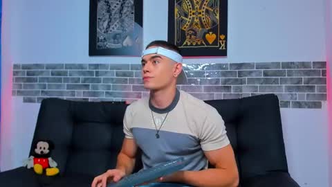 Snapshot of chepe_fit chatting on 03-12-25, 01:36 chepe vause online show from 03-12-25, 01:36