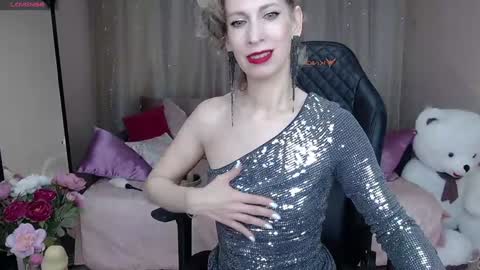 Snapshot of cherishsia chatting on 12-06-24, 05:20 Adriana online show from 12-06-24, 05:20