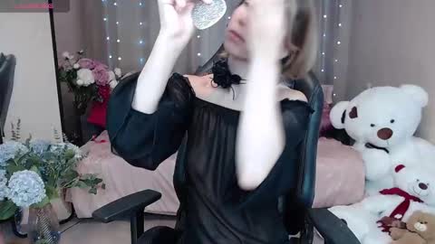 Snapshot of cherishsia chatting on 10-13-25, 06:24 Adriana online show from 10-13-25, 06:24