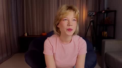 Snapshot of cherlynreece chatting on 03-14-26, 04:51 Hello guys Im Hanna online show from 03-14-26, 04:51