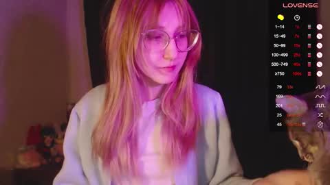 Snapshot of cherry_hazzze chatting on 01-17-26, 02:44 Cheryl online show from 01-17-26, 02:44
