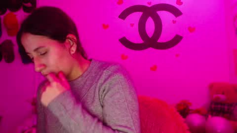 Snapshot of cherry_hc chatting on 02-06-25, 07:13 Nezumy Rey online show from 02-06-25, 07:13