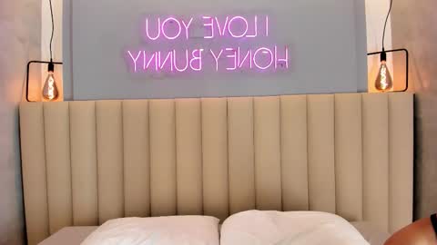 Snapshot of cherry_monroe_ chatting on 01-12-26, 11:37 C H E R R Y online show from 01-12-26, 11:37