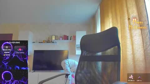 mayra online show from 10-26-25, 08:20