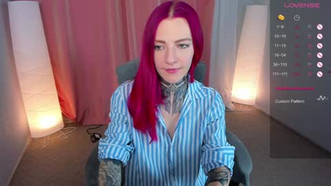 Snapshot of cherry_roxy chatting on 01-20-25, 02:32 Roxy online show from 01-20-25, 02:32