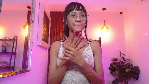 Snapshot of cherry_vixen_ chatting on 06-27-26, 12:22 Sery online show from 06-27-26, 12:22