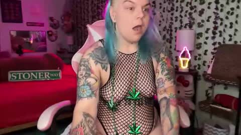 CherryBombBomb online show from 04-19-26, 05:29