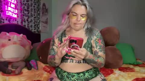 CherryBombBomb online show from 06-22-26, 04:09