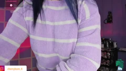  dayis independent model  online show from 07-25-26, 02:42