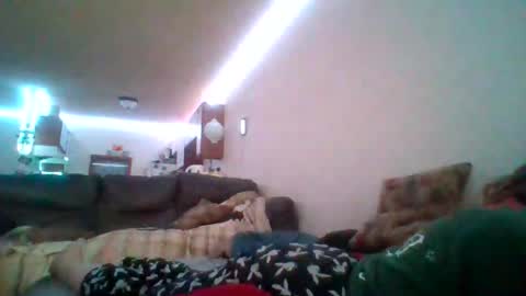 Snapshot of cherrybomb454 chatting on 09-15-25, 04:51 cherrybomb454 online show from 09-15-25, 04:51