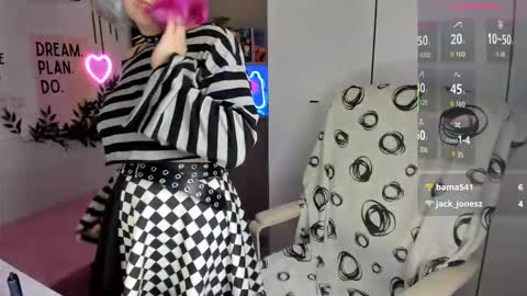 Sarah online show from 02-09-26, 09:52