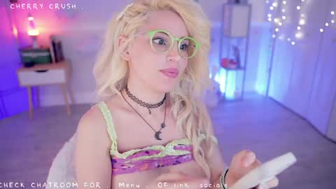 Snapshot of cherrycrush chatting on 04-20-26, 05:16 Cherry Crush online show from 04-20-26, 05:16