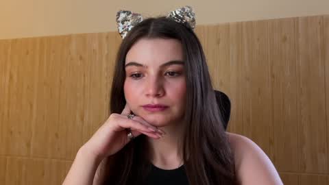 Lina online show from 01-30-25, 04:06
