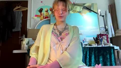 Nika online show from 04-30-26, 12:11
