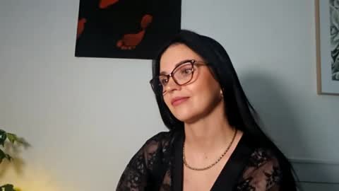 Snapshot of cherryluxe_ chatting on 05-23-26, 06:12 Kira online show from 05-23-26, 06:12