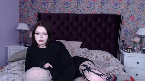 amelia online show from 12-18-24, 09:36