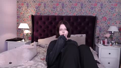 amelia online show from 01-22-25, 05:48