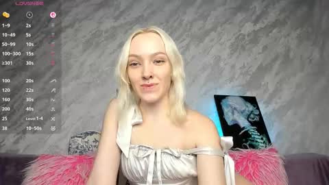 Snapshot of cherylmason chatting on 09-11-25, 12:44 Cheryl online show from 09-11-25, 12:44