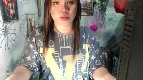 Snapshot of chescahotxxxl chatting on 02-11-25, 05:37 chescahotxxxl online show from 02-11-25, 05:37