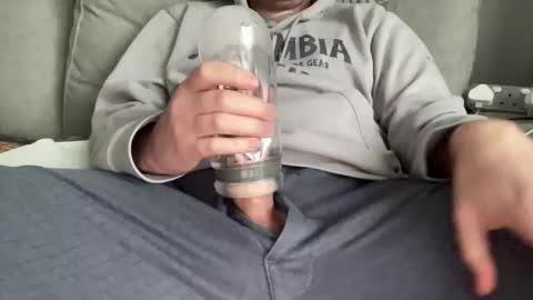 Snapshot of cheshirefwb chatting on 02-10-25, 02:16 cheshirefwb online show from 02-10-25, 02:16