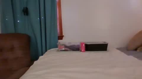 Jade and Thomas online show from 11-28-25, 12:41