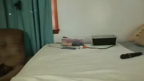 Jade and Thomas online show from 01-14-26, 02:01