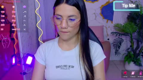 Snapshot of chiara_tay chatting on 06-08-26, 02:34 Chiara online show from 06-08-26, 02:34