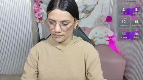 Snapshot of chiara_tay chatting on 06-08-26, 07:03 Chiara online show from 06-08-26, 07:03