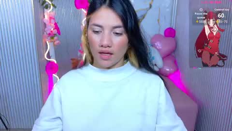 Snapshot of chiara_tay chatting on 06-19-26, 11:47 Chiara online show from 06-19-26, 11:47