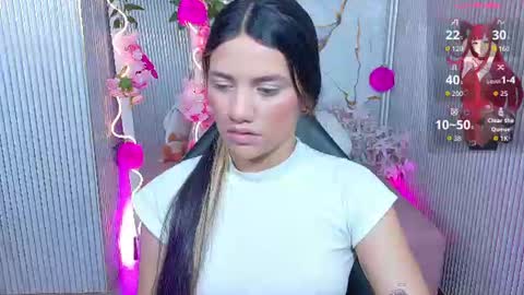 Snapshot of chiara_tay chatting on 06-23-26, 11:30 Chiara online show from 06-23-26, 11:30
