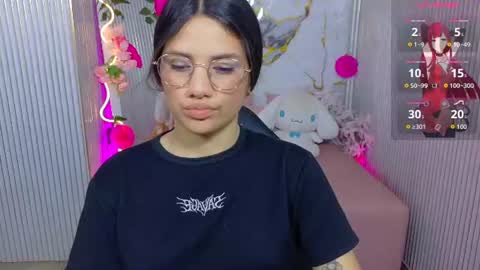 Snapshot of chiara_tay chatting on 06-26-26, 11:36 Chiara online show from 06-26-26, 11:36