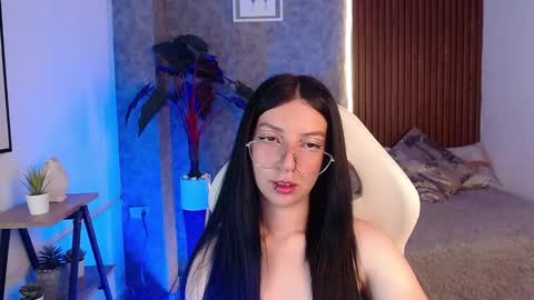 Chiara online show from 03-06-25, 08:37