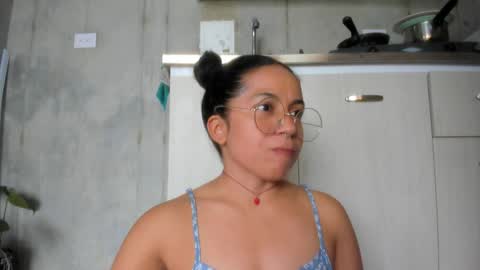 Chiara fustox online show from 04-18-26, 06:12