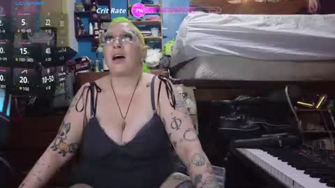 Snapshot of chiaroscurosiren chatting on 07-07-26, 06:38 CurvySiren online show from 07-07-26, 06:38