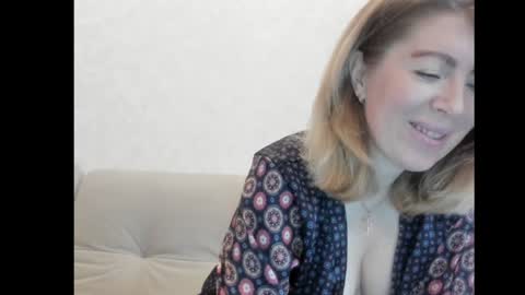 Snapshot of chicafortuna chatting on 12-21-24, 03:25 NBFG online show from 12-21-24, 03:25