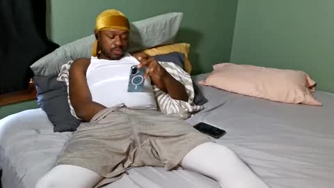 Que online show from 03-16-26, 05:06