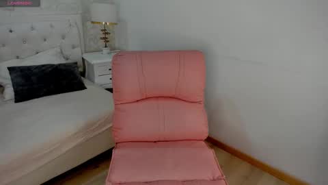 Chiki online show from 10-17-25, 12:52