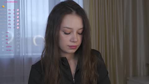 Nicole online show from 09-24-25, 05:11