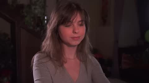 Snapshot of chillpix chatting on 09-22-25, 01:18 Hanna online show from 09-22-25, 01:18