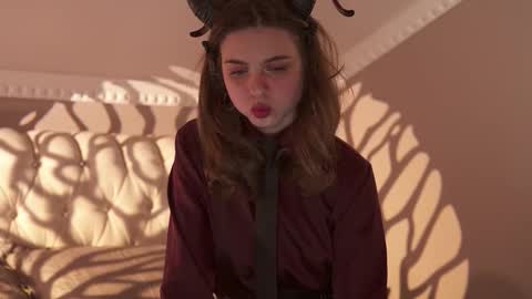 Snapshot of chillpix chatting on 10-31-25, 04:08 Hanna online show from 10-31-25, 04:08