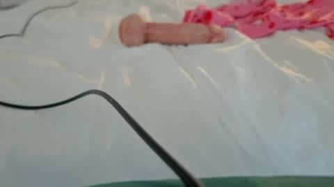 Snapshot of chillwithcamii chatting on 06-27-26, 08:52 yoursensualparadise online show from 06-27-26, 08:52