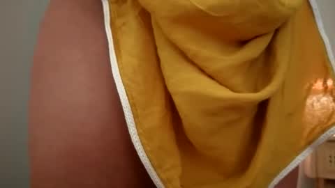 Snapshot of chillwithcamii chatting on 07-19-26, 10:46 yoursensualparadise online show from 07-19-26, 10:46